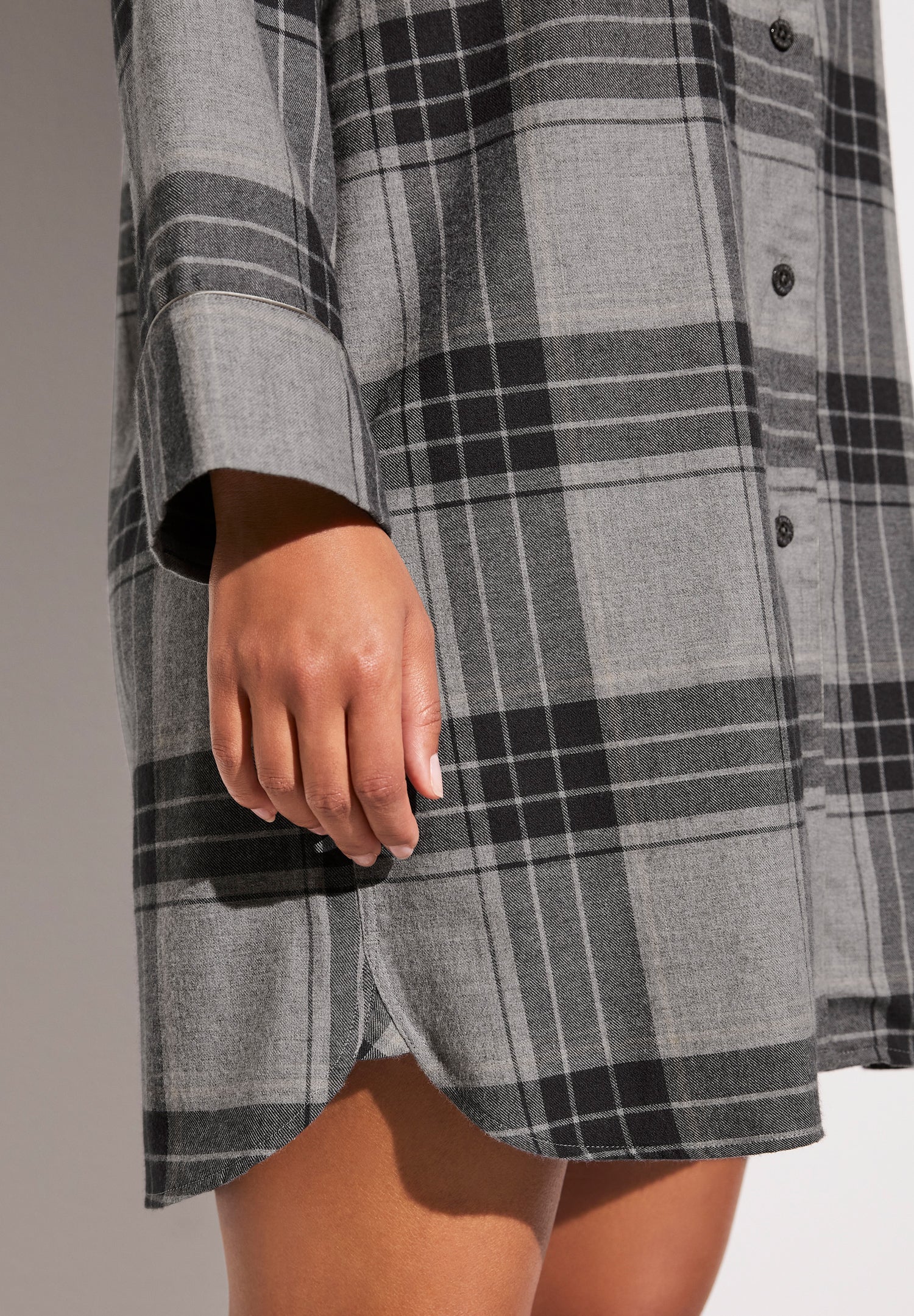 Cozy Flannel | Sleepshirt langarm - grey check - Image 4