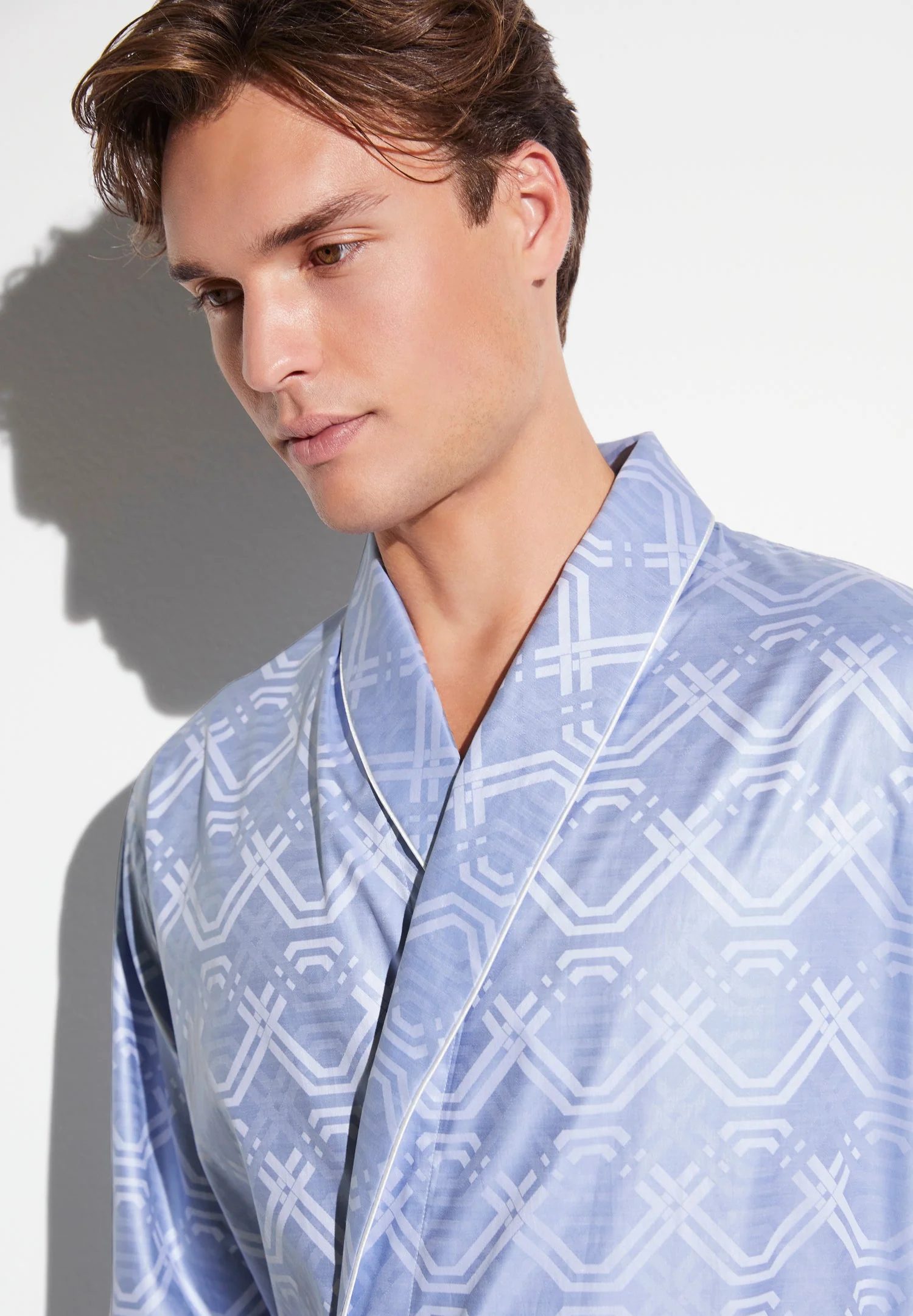 Luxury Jacquard | Morgenmantel lang - geo medium blue - Image 4