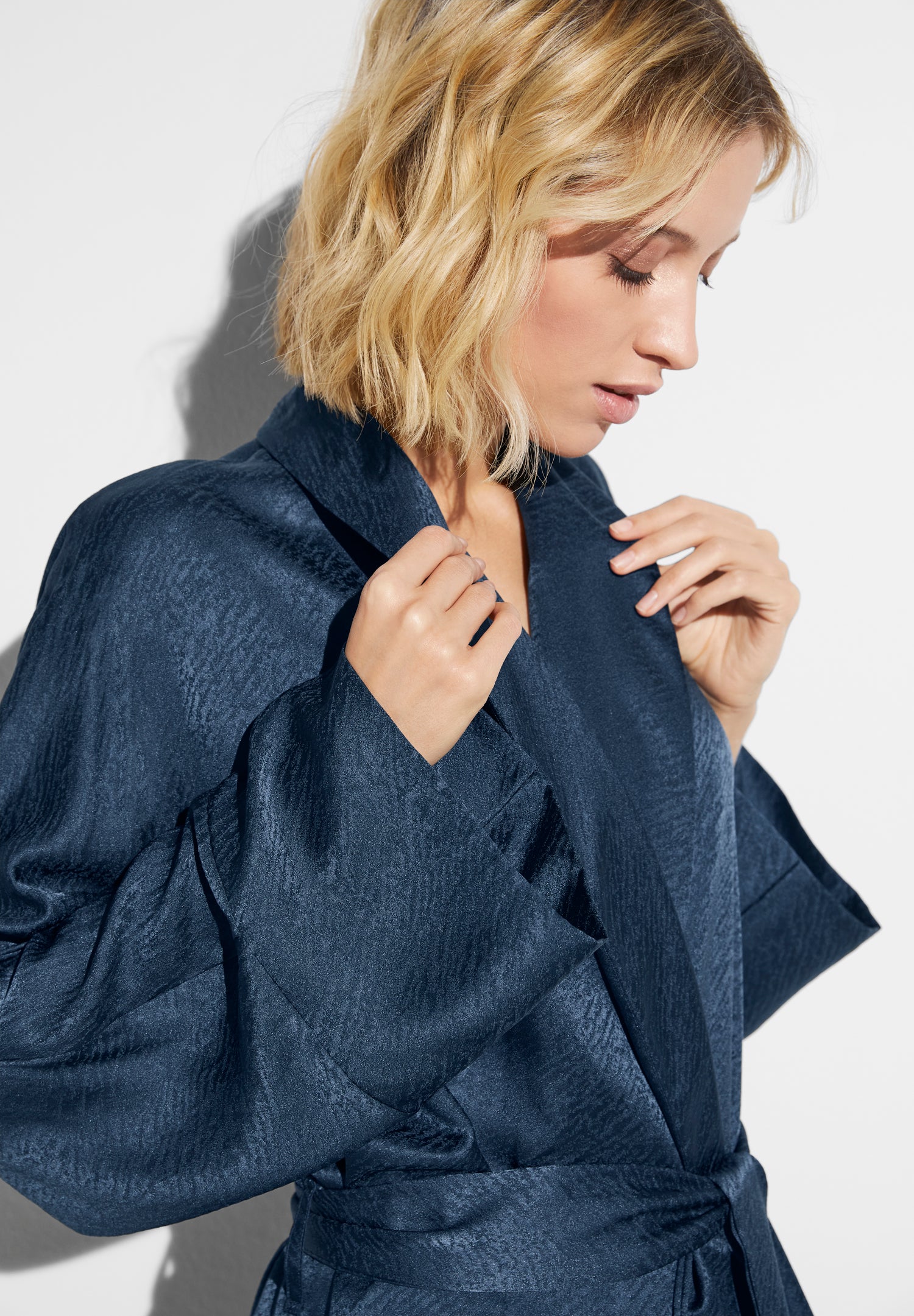 Luxury Silk | Morgenmantel lang - midnight navy - Image 3