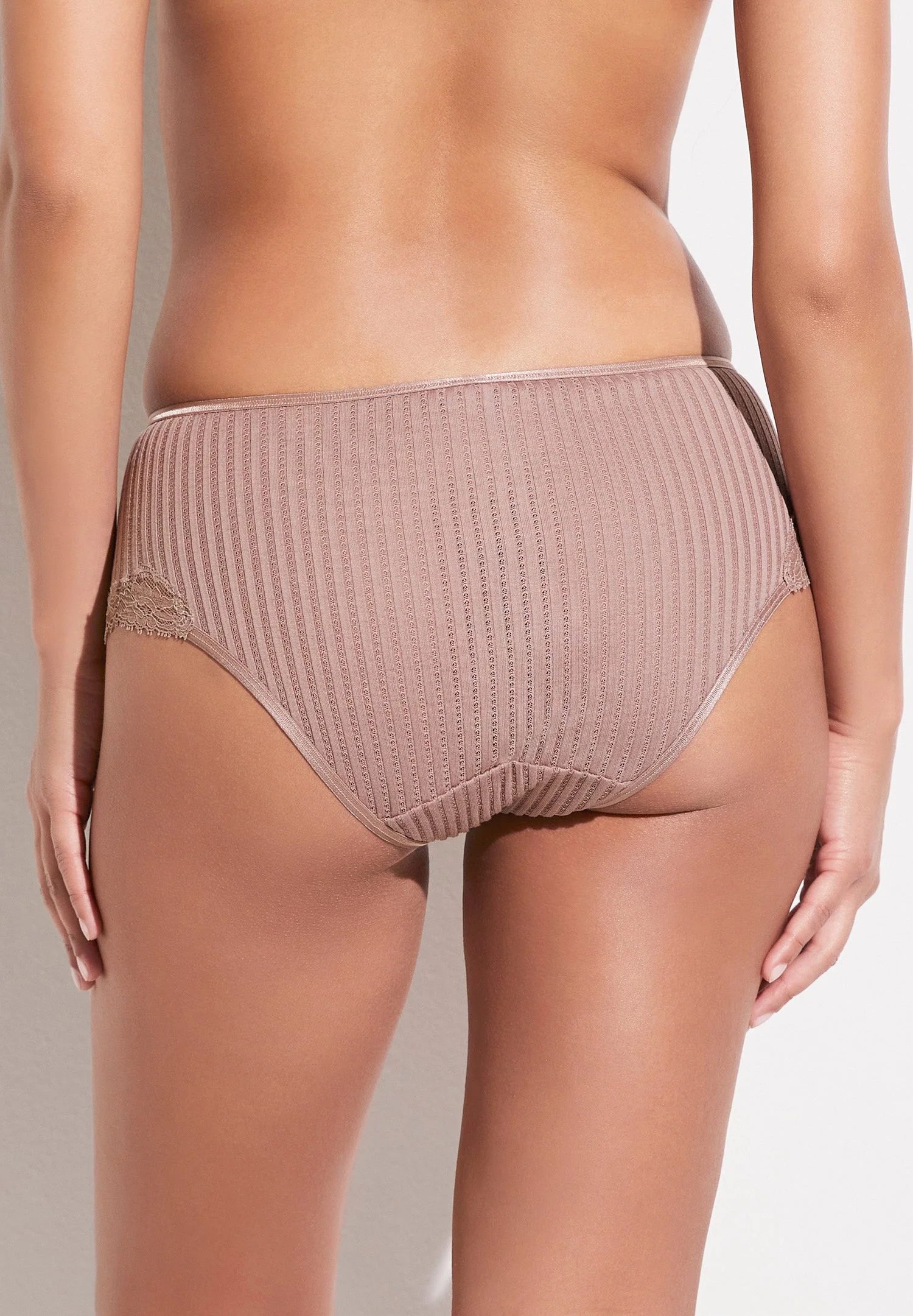 Maude Privé | Hipster aus Ajouré-Rippe mit Spitze aus Calais, hoher Beinausschnitt - mauve - Image 3
