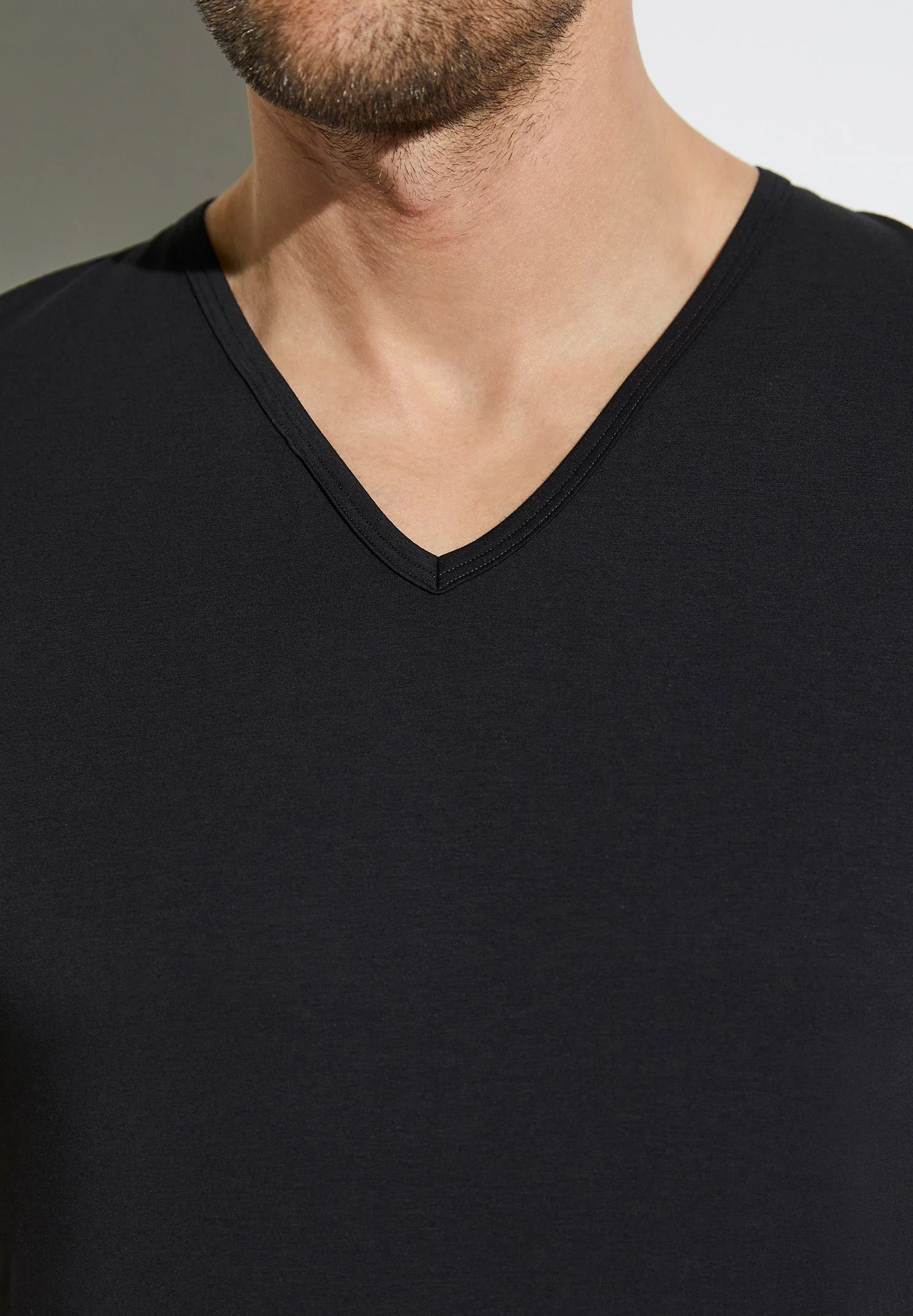 Pure Comfort | T-Shirt kurzarm V-Ausschnitt - schwarz - Image 3