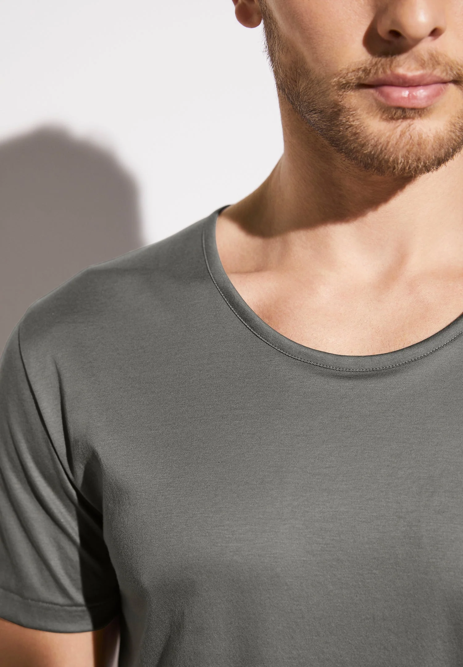 Sea Island | T-Shirt kurzarm - dark sage - Image 4