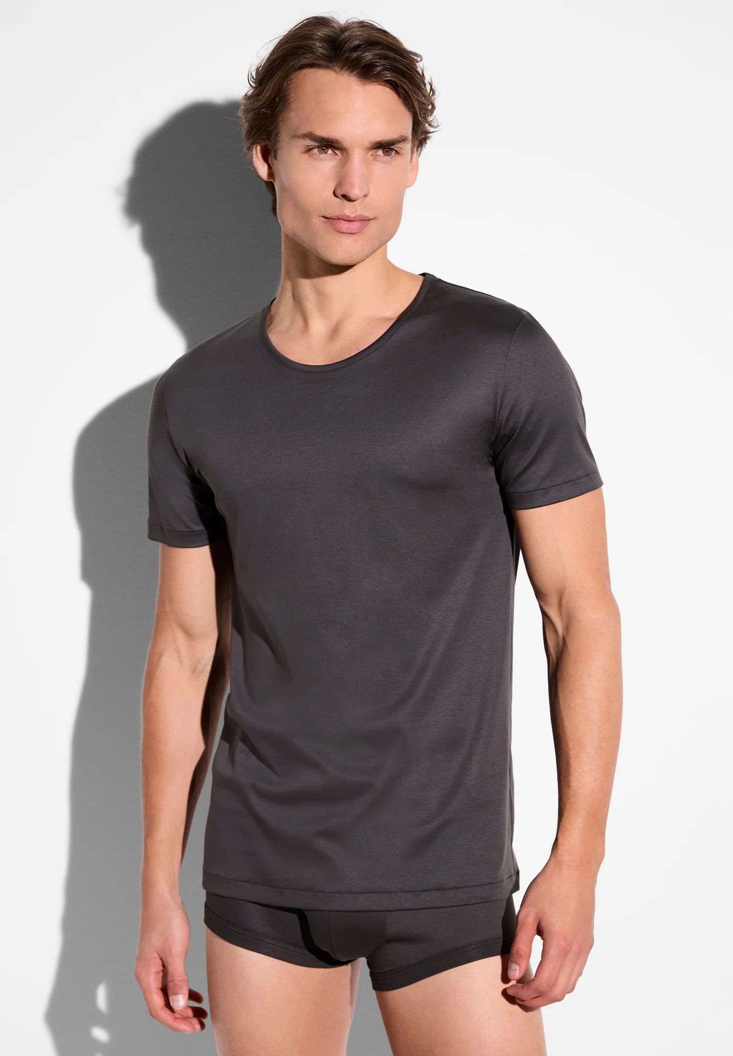 Sea Island | T-Shirt kurzarm, Rundhals schmaler Kragen - espresso