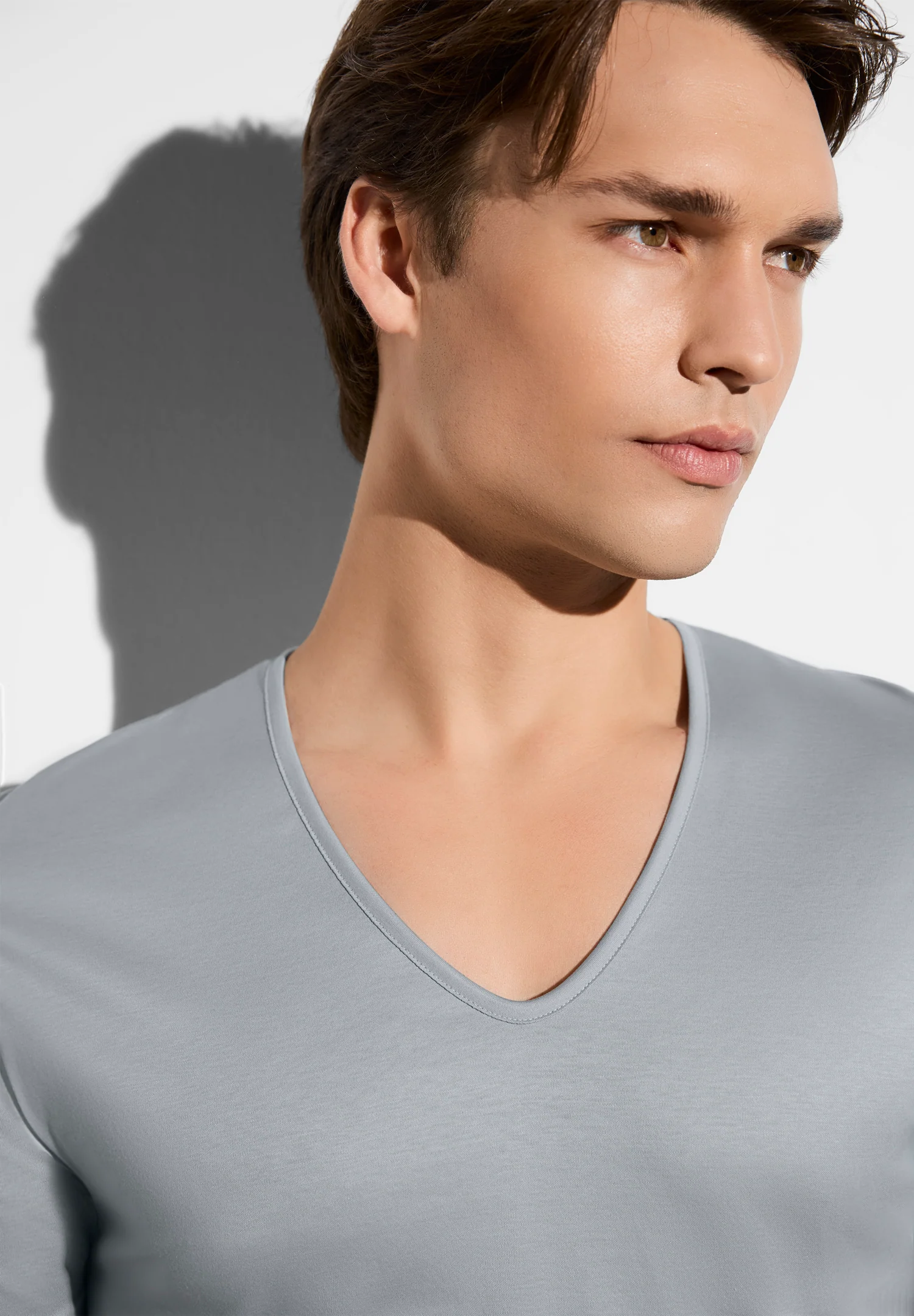 Sea Island | T-Shirt kurzarm V-Ausschnitt - grey blue - Image 4