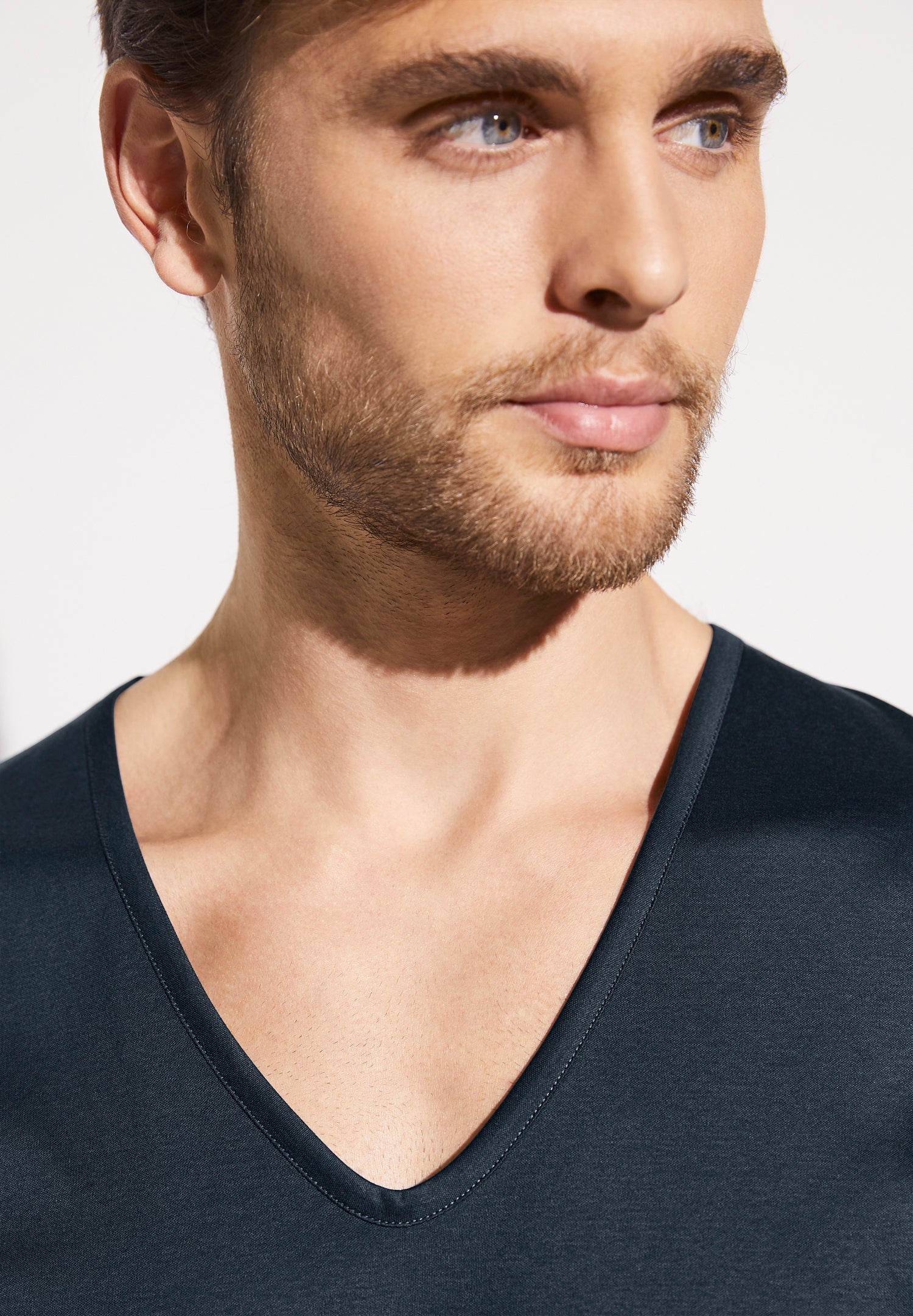 Sea Island | T-Shirt kurzarm V-Ausschnitt - midnight navy - Image 3