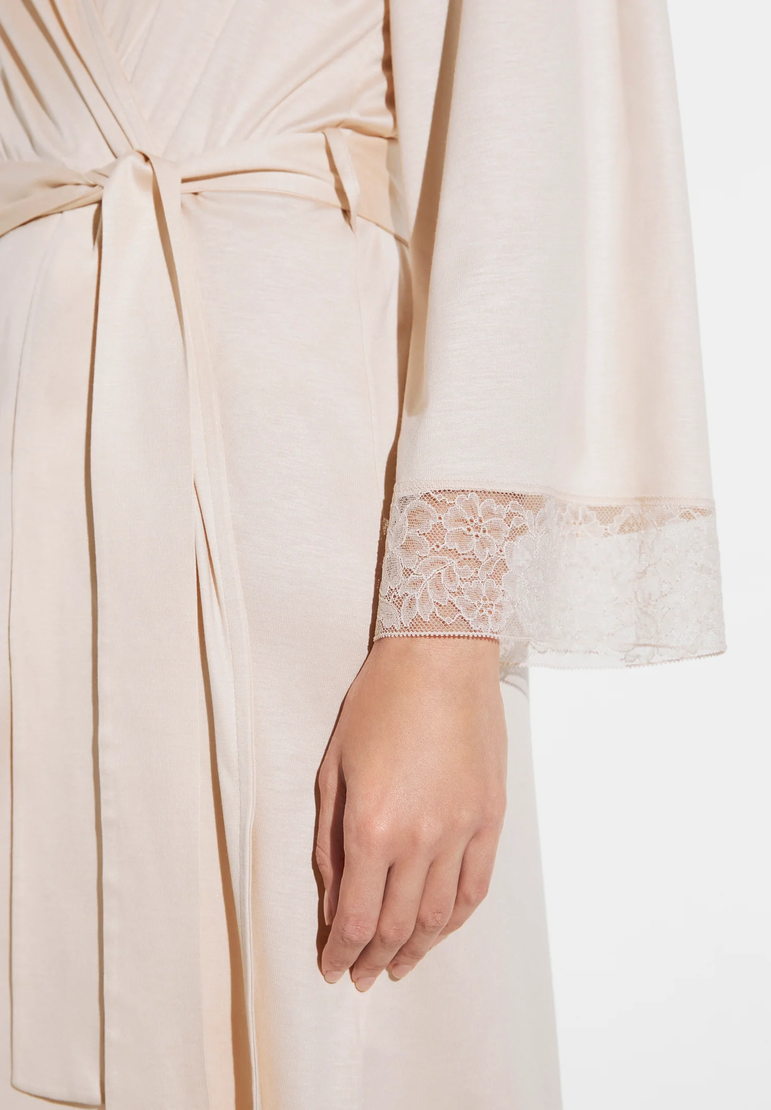 Silk Dreams | Morgenmantel kurz - vanilla - Image 4