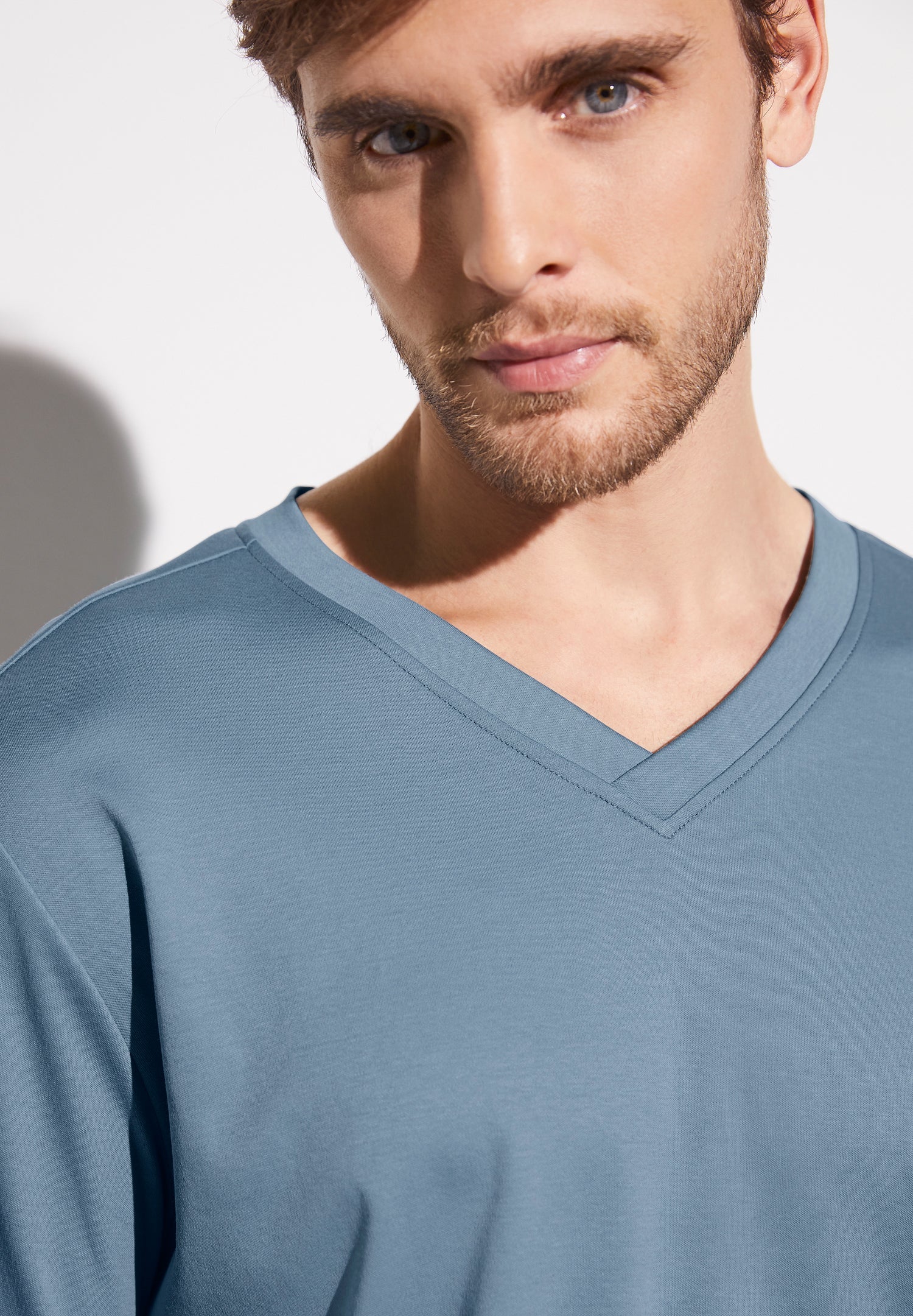 Supreme Green Cotton | T-Shirt langarm V-Ausschnitt - north lake - Image 3