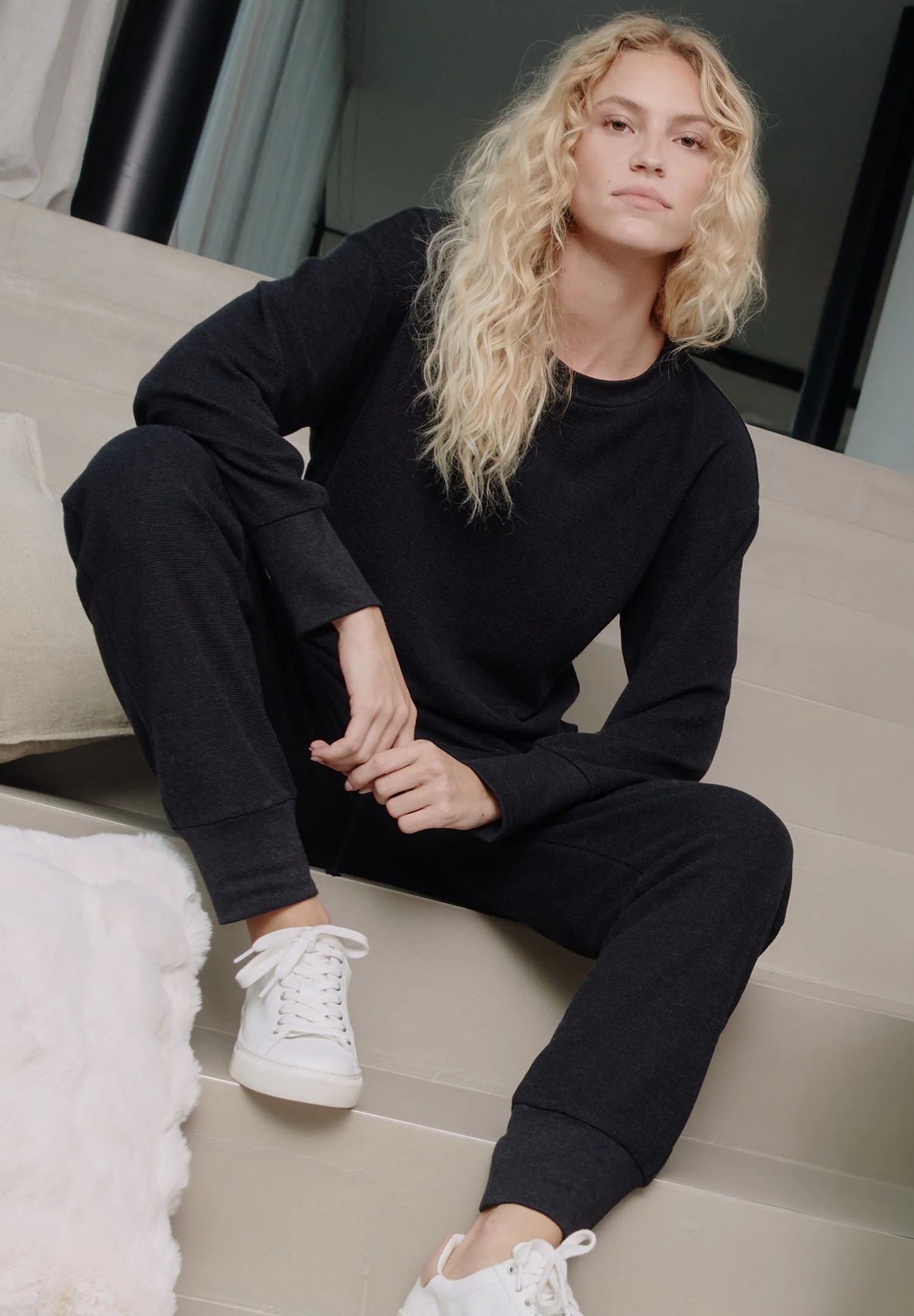 Winter Lounge | Hose lang - nearly black - Image 3