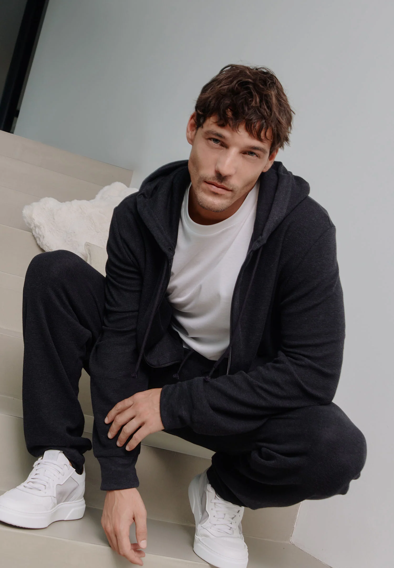Winter Lounge | Hose lang - nearly black - Image 3