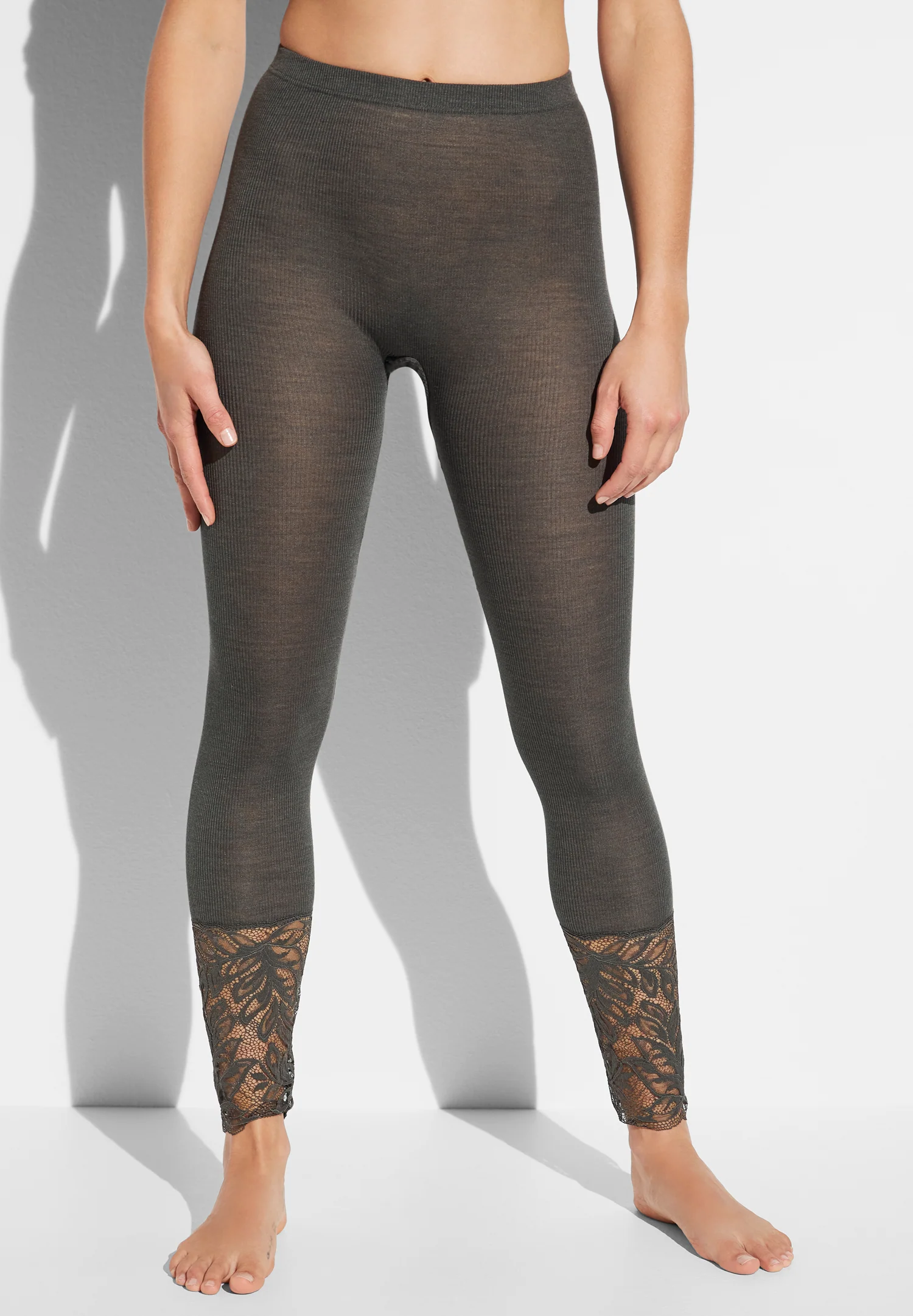 Wool & Silk | Leggings - black olive