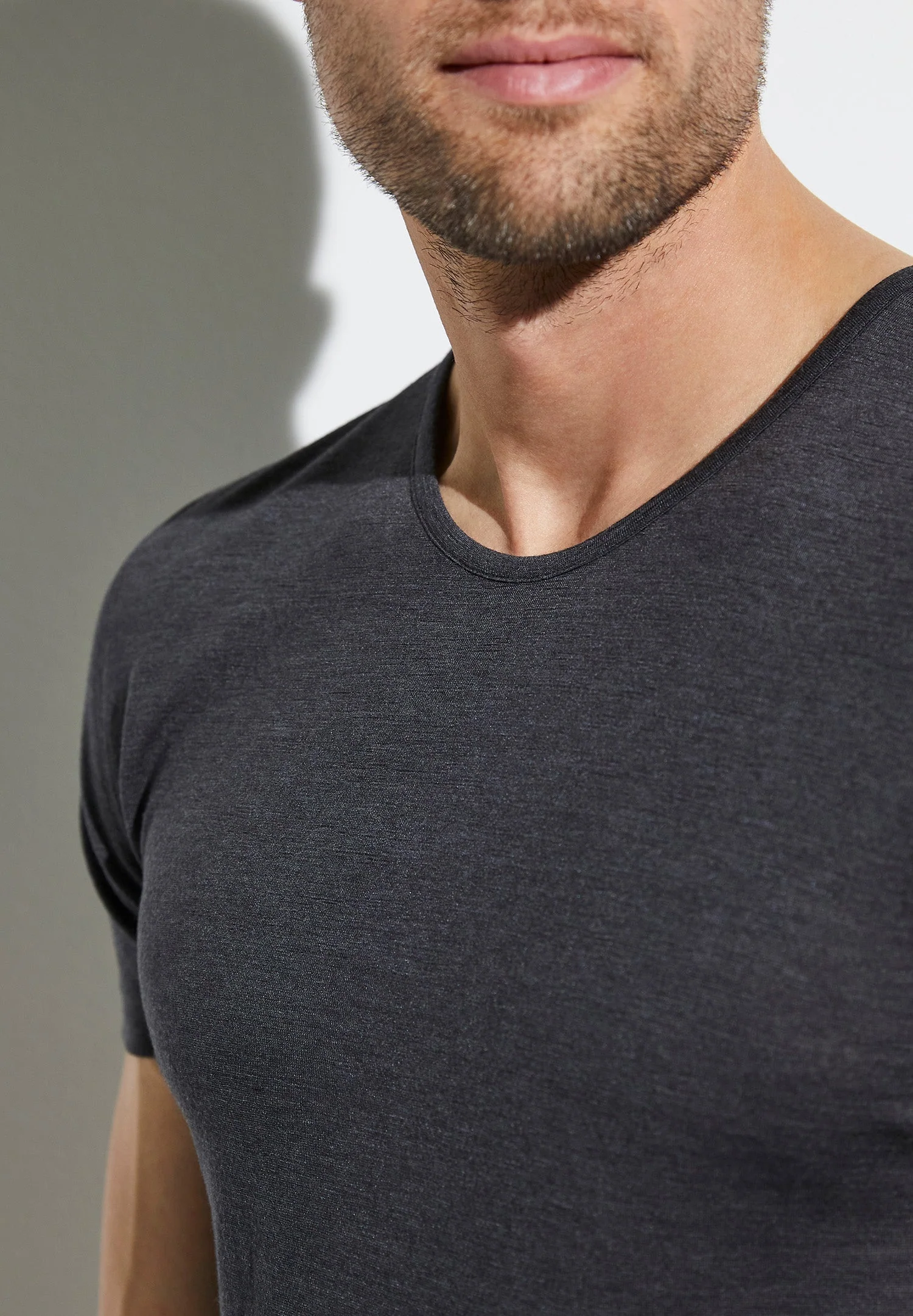 Wool & Silk | T-Shirt kurzarm - charcoal - Image 3